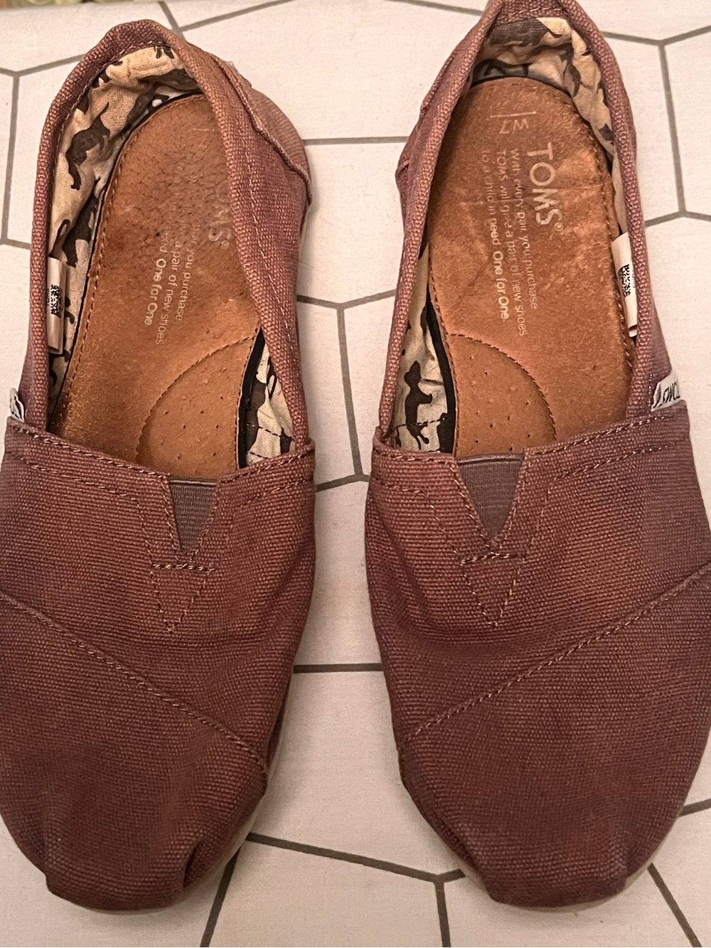 Toms Womenโs Brown Canvas Slip-On Moccasins